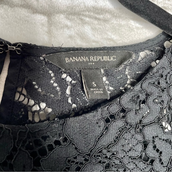 Banana Republic Lace Blouse Women’s S Black Fringe Bell Sleeve Keyhole - Picture 5 of 7